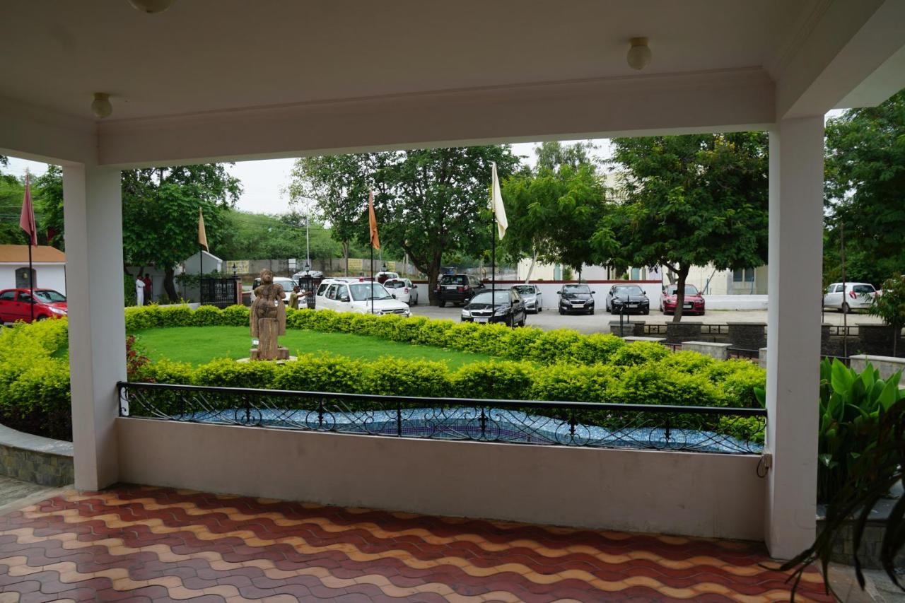 Amantra Shilpi Resort & Spa Udaipur Bagian luar foto