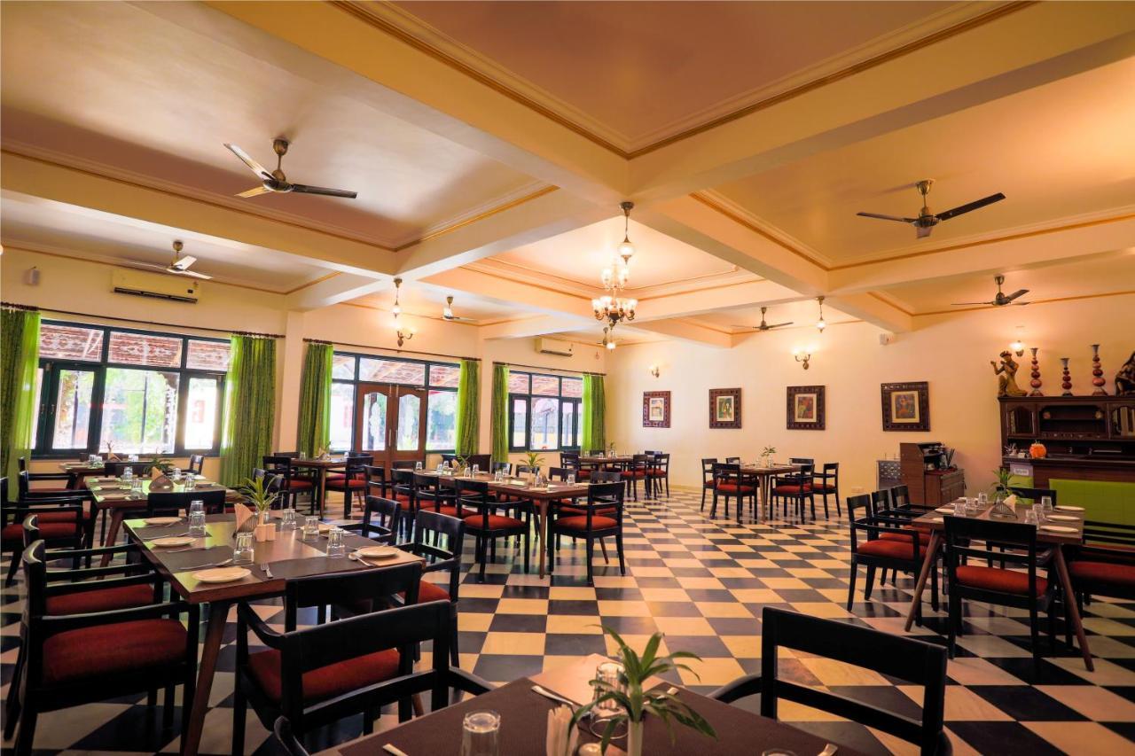Amantra Shilpi Resort & Spa Udaipur Bagian luar foto