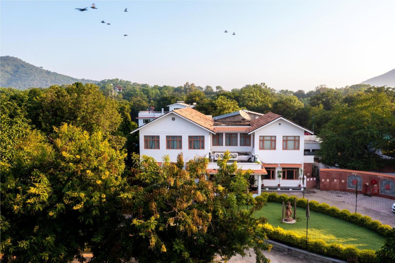 Amantra Shilpi Resort & Spa Udaipur Bagian luar foto
