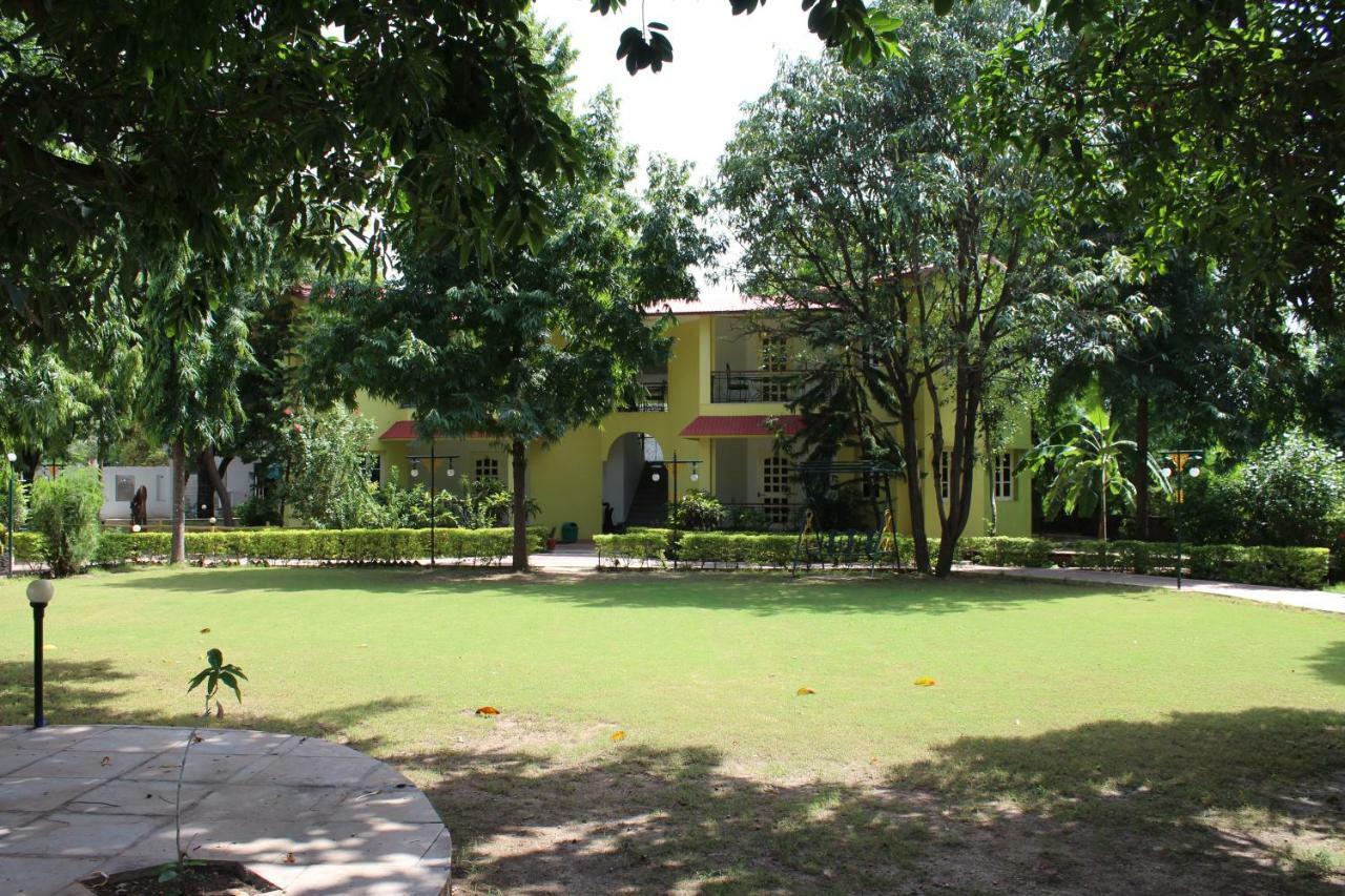 Amantra Shilpi Resort & Spa Udaipur Bagian luar foto